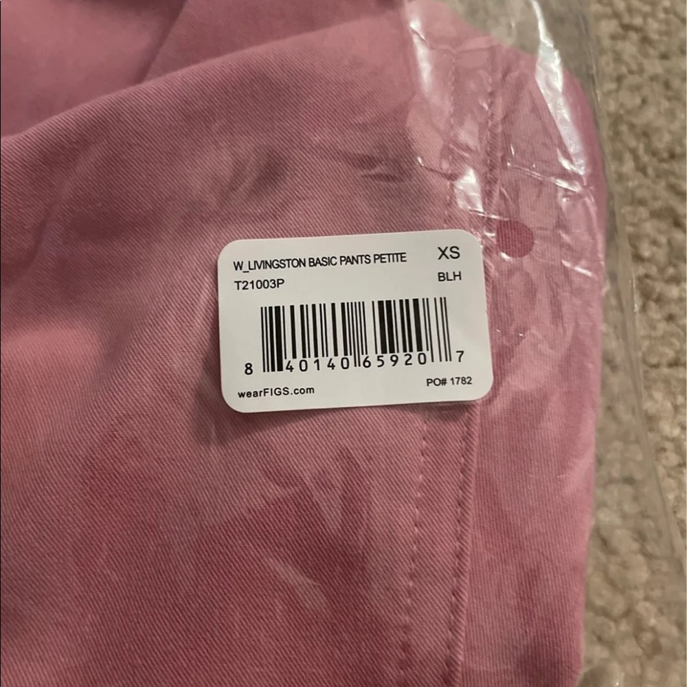 figs CHALK PINK  XS PETITE